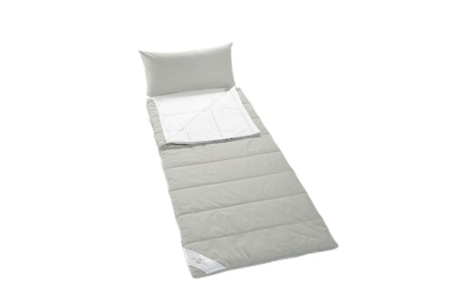 Eine grauer Schlafsack der Serie PULMANOVA von MEDI-TECH vor weißem Hintergrund.