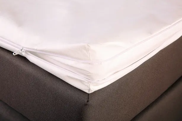 Medi-Tech-Muenster_Pulmanova-Basic-Matratzenbezug-Detail-Innenschutz.jpg